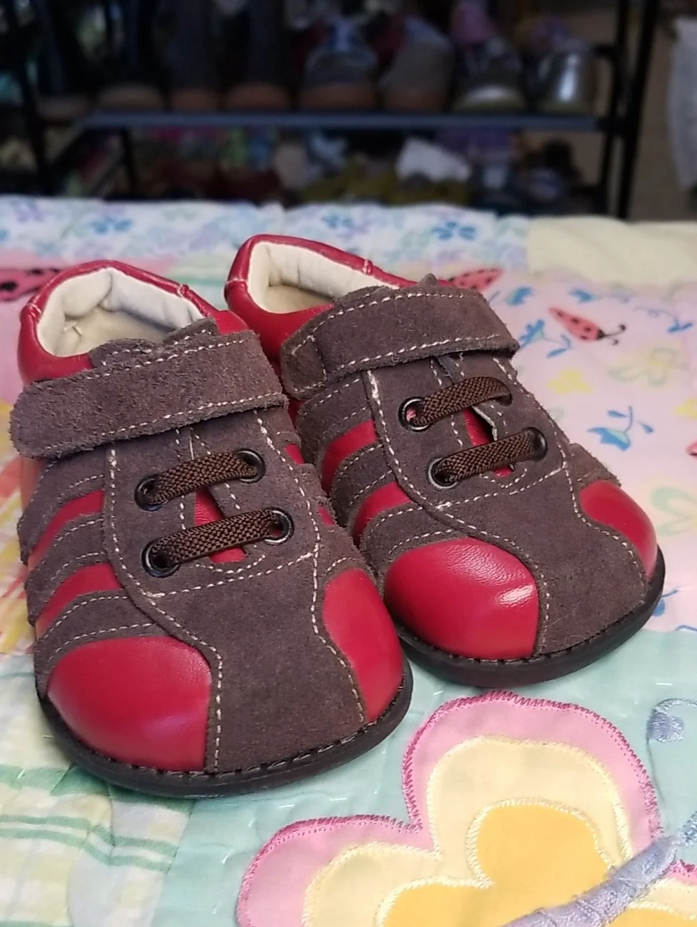 See Kai Run Toddler Red Leather and Brown Suede Leather Sneakers Size 4